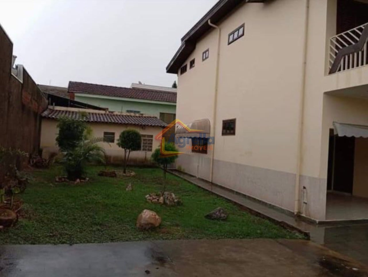 Casa, 3 quartos, 235 m² - Foto 1