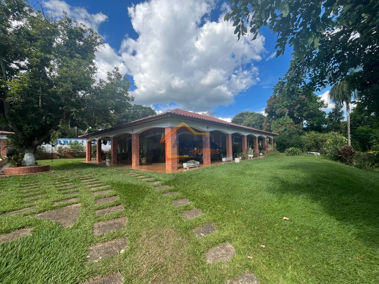 Sítio, 3 quartos, 5000 m² - Foto 1