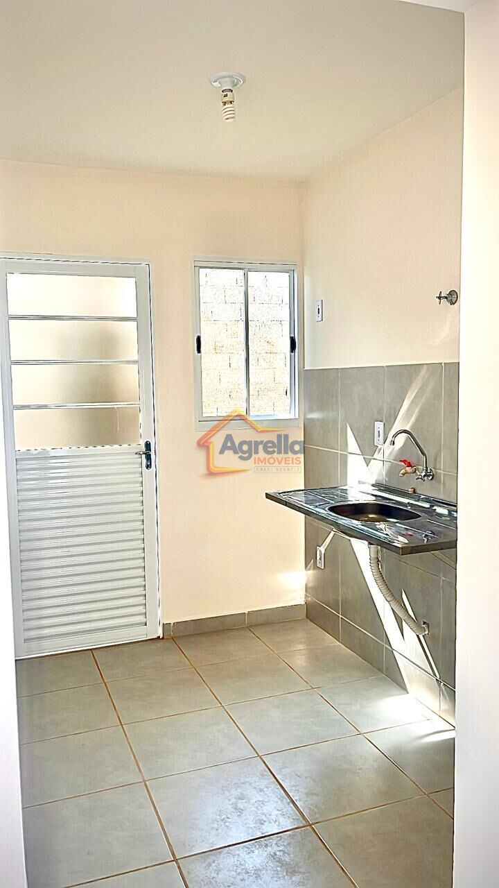 Casa, 2 quartos, 57 m² - Foto 1
