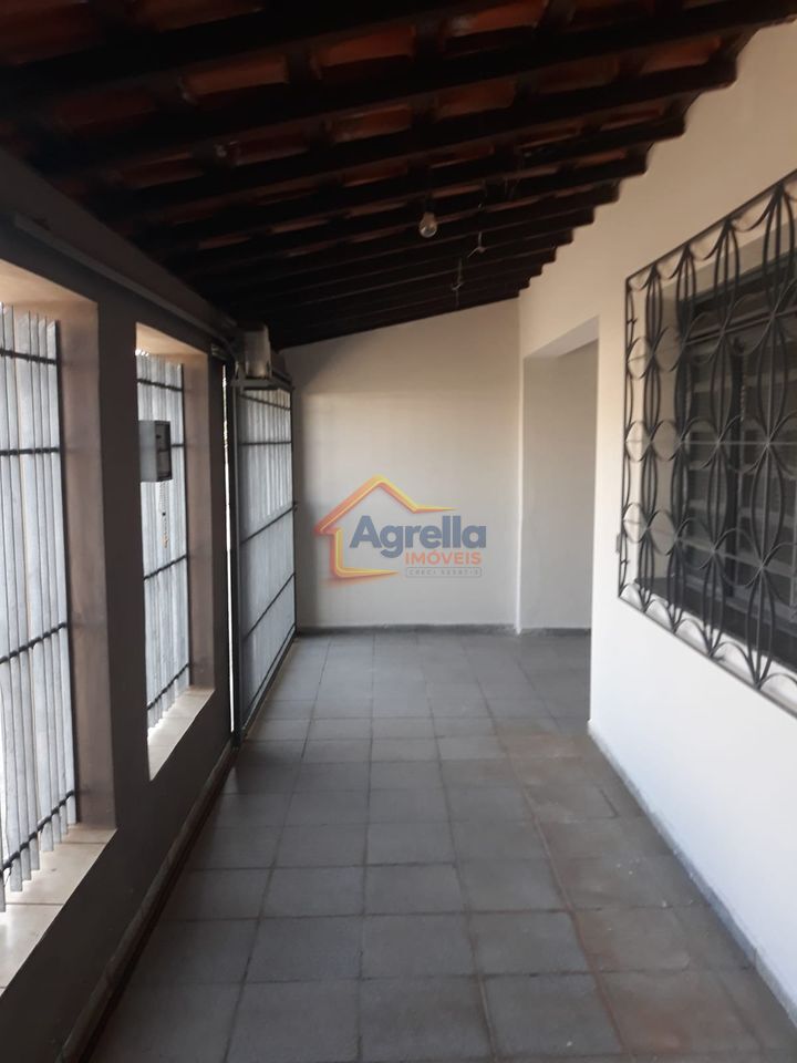 Casa, 4 quartos, 170 m² - Foto 1