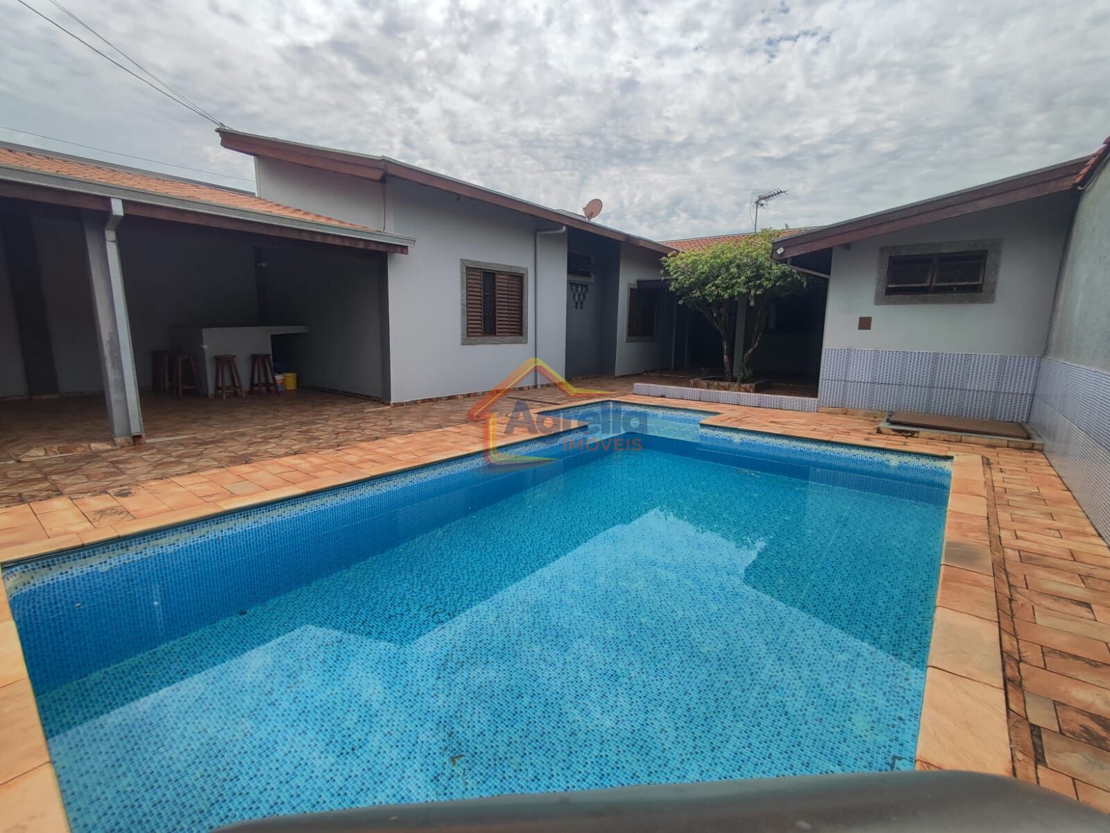Casa, 2 quartos, 191 m² - Foto 1