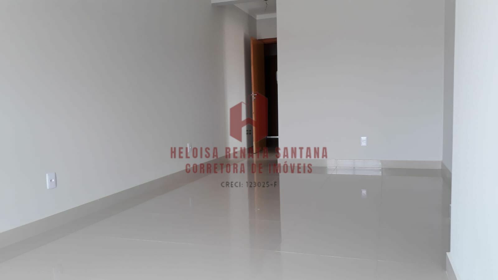 Apartamento com 2 quartos à venda, 70m² — foto 4 de 25