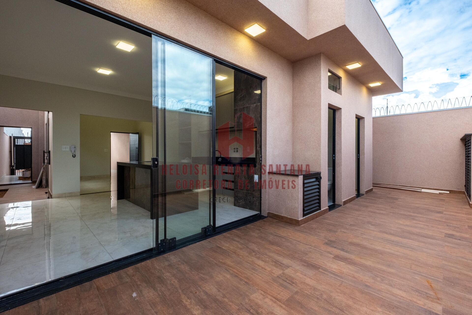 Casa com 3 quartos à venda, 120m² — foto 14 de 17