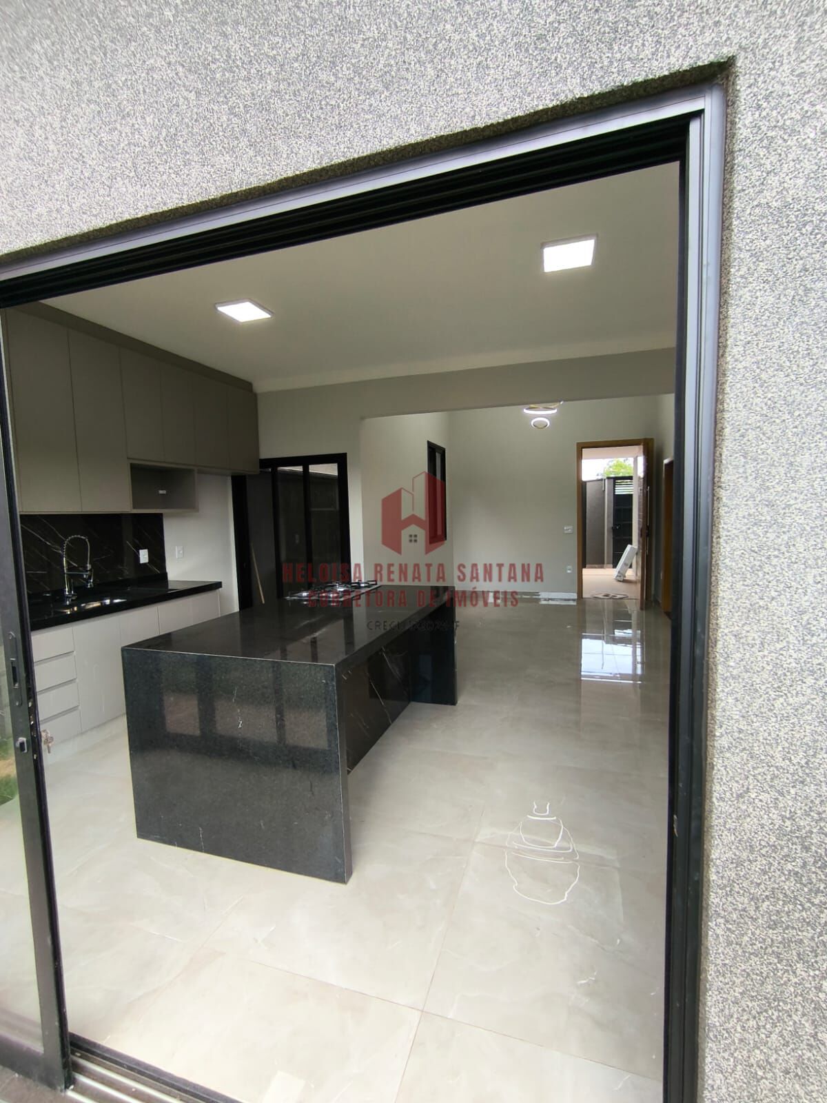 Casa com 3 quartos à venda, 105m² — foto 5 de 13