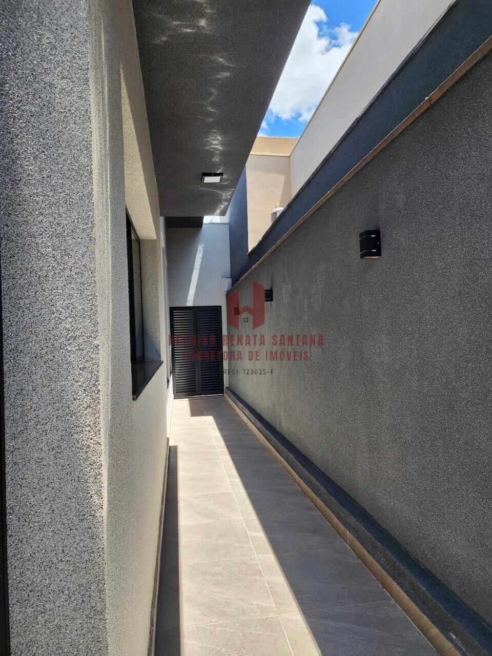 Casa de Condomínio com 3 quartos à venda, 200m² — foto 9 de 9