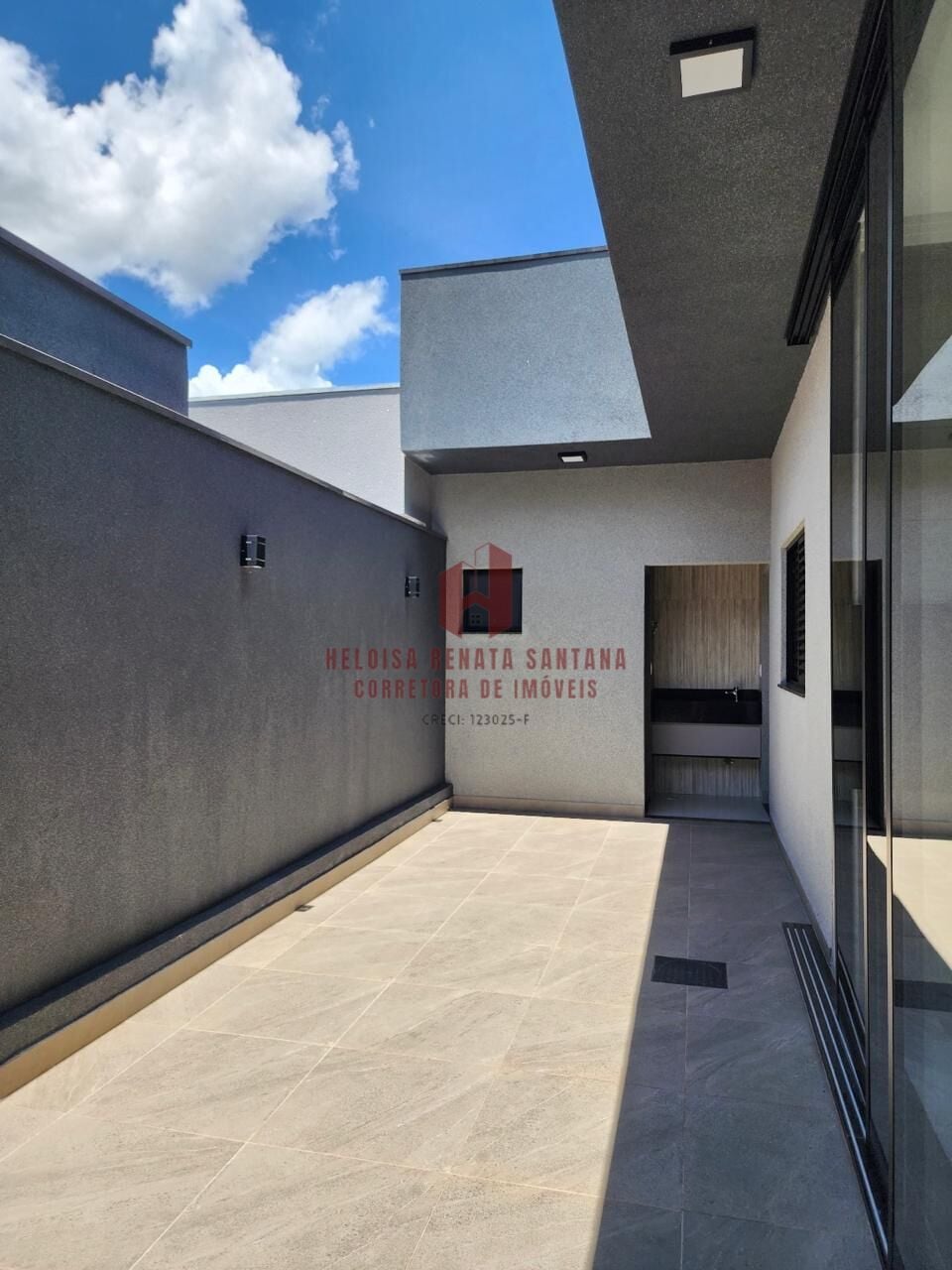 Casa de Condomínio com 3 quartos à venda, 200m² — foto 8 de 9