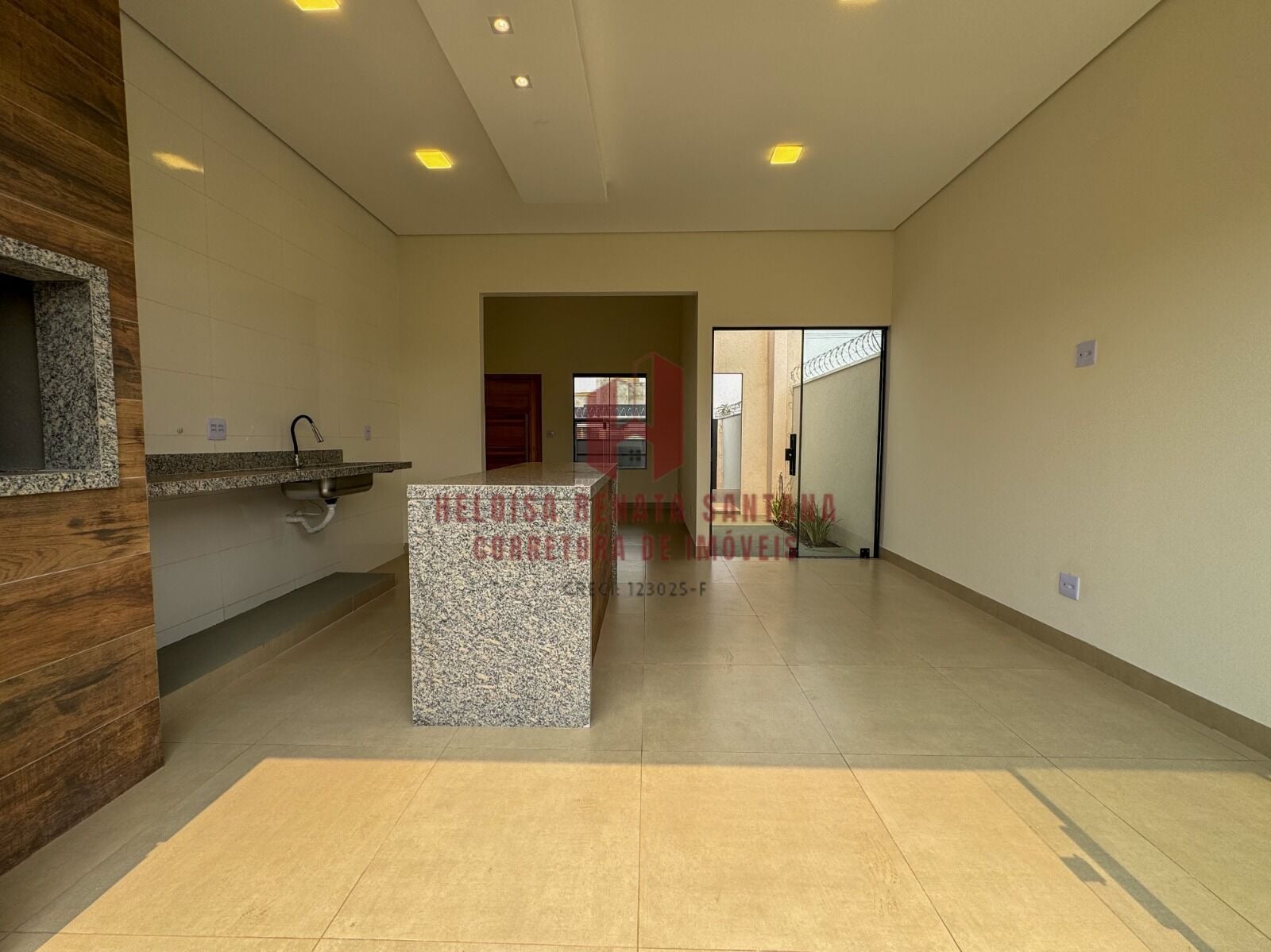 Casa com 3 quartos à venda, 100m² — foto 5 de 18
