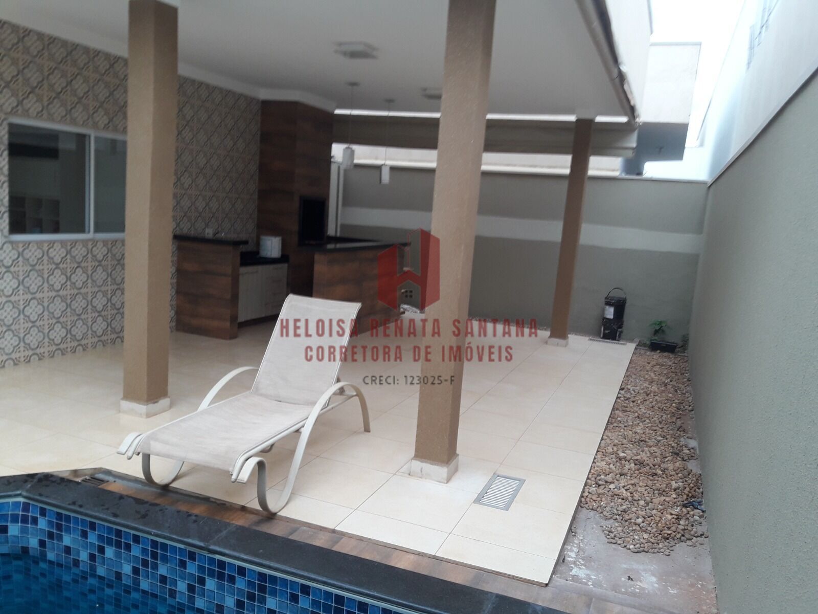 Casa de Condomínio com 3 quartos à venda, 180m² — foto 13 de 25