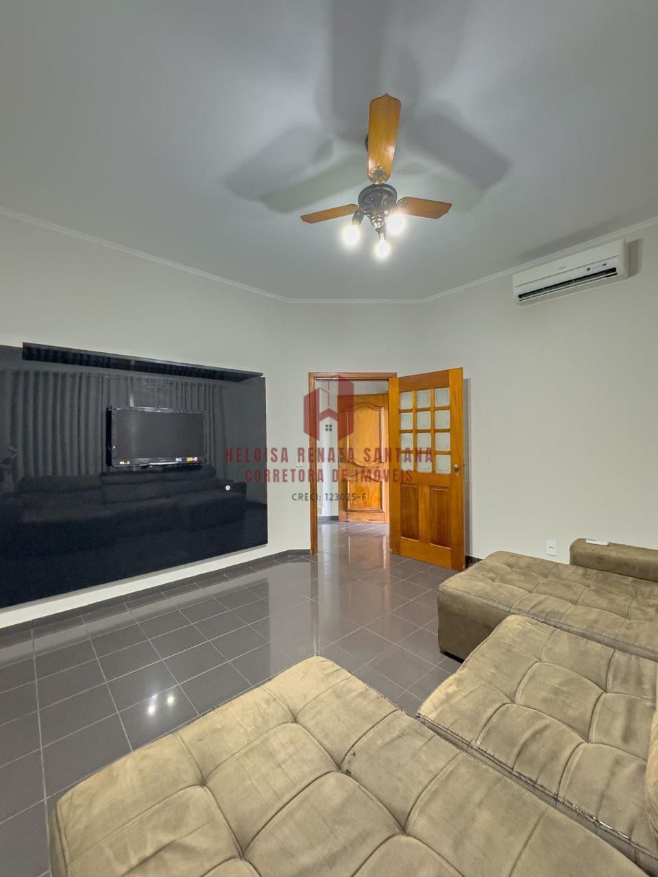 Casa com 3 quartos à venda, 212m² — foto 4 de 27