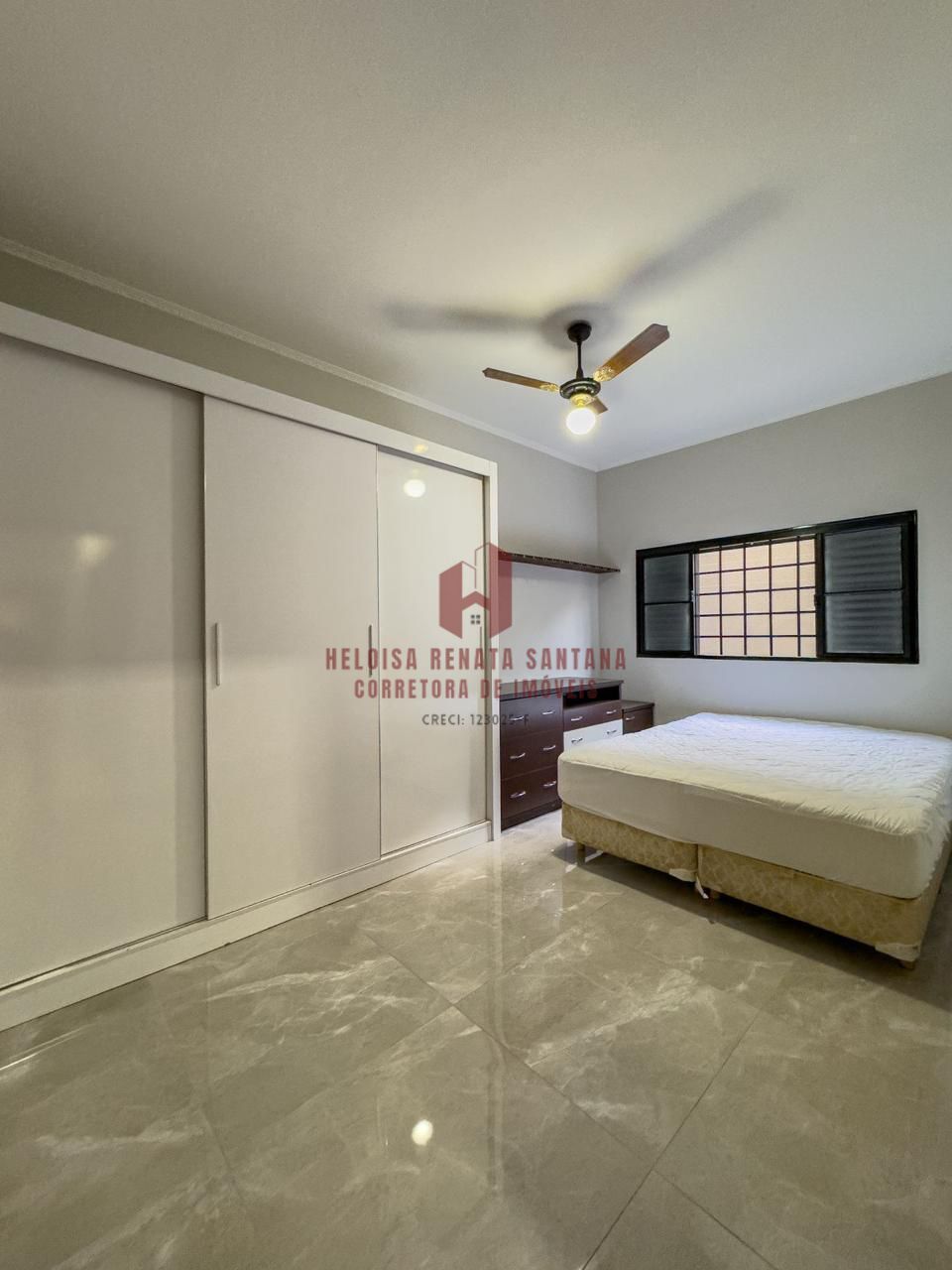 Casa com 3 quartos à venda, 212m² — foto 14 de 27