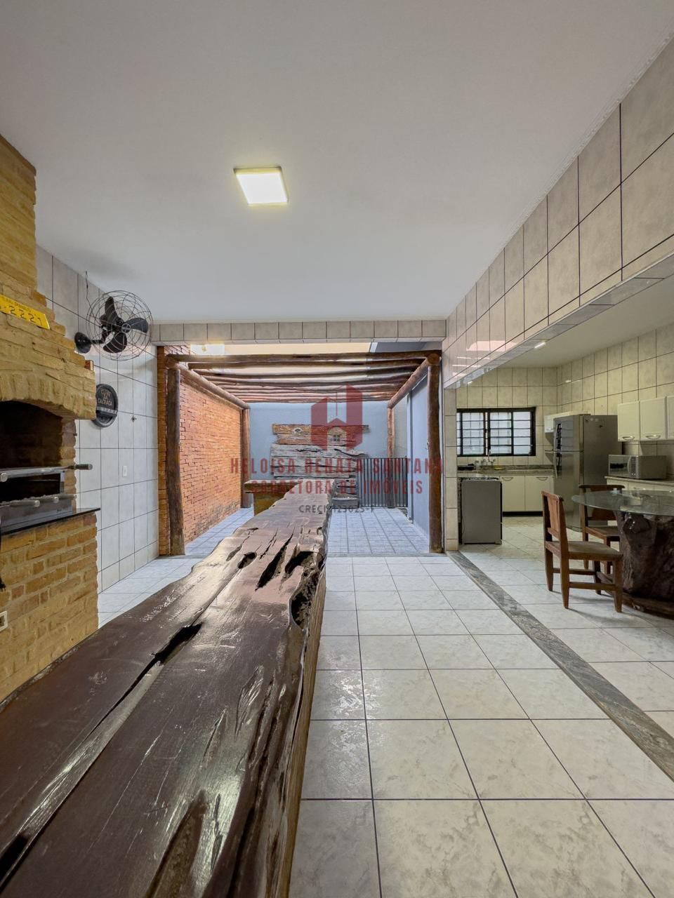 Casa com 3 quartos à venda, 212m² — foto 26 de 27