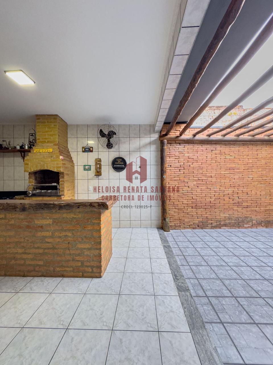 Casa com 3 quartos à venda, 212m² — foto 24 de 27
