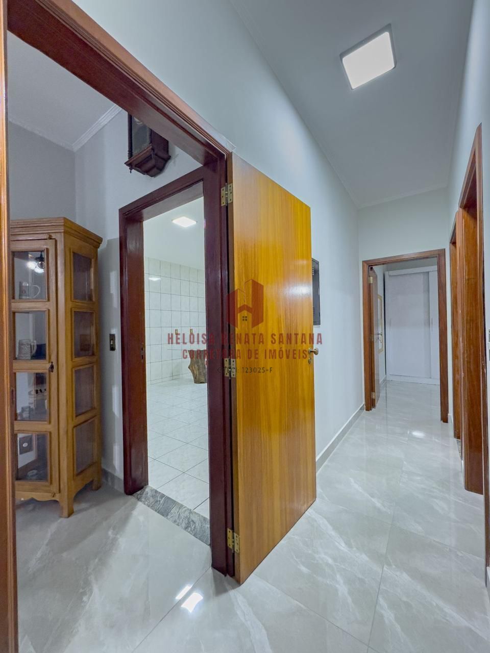 Casa com 3 quartos à venda, 212m² — foto 12 de 27