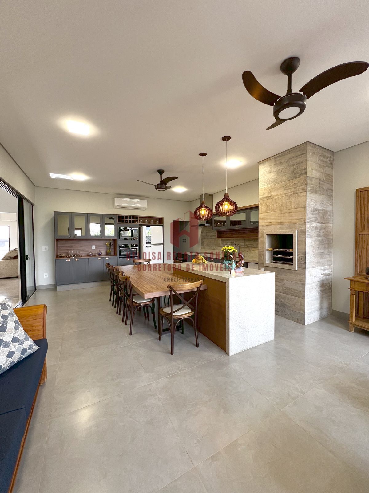 Casa de Condomínio com 3 quartos à venda, 224m² — foto 12 de 26