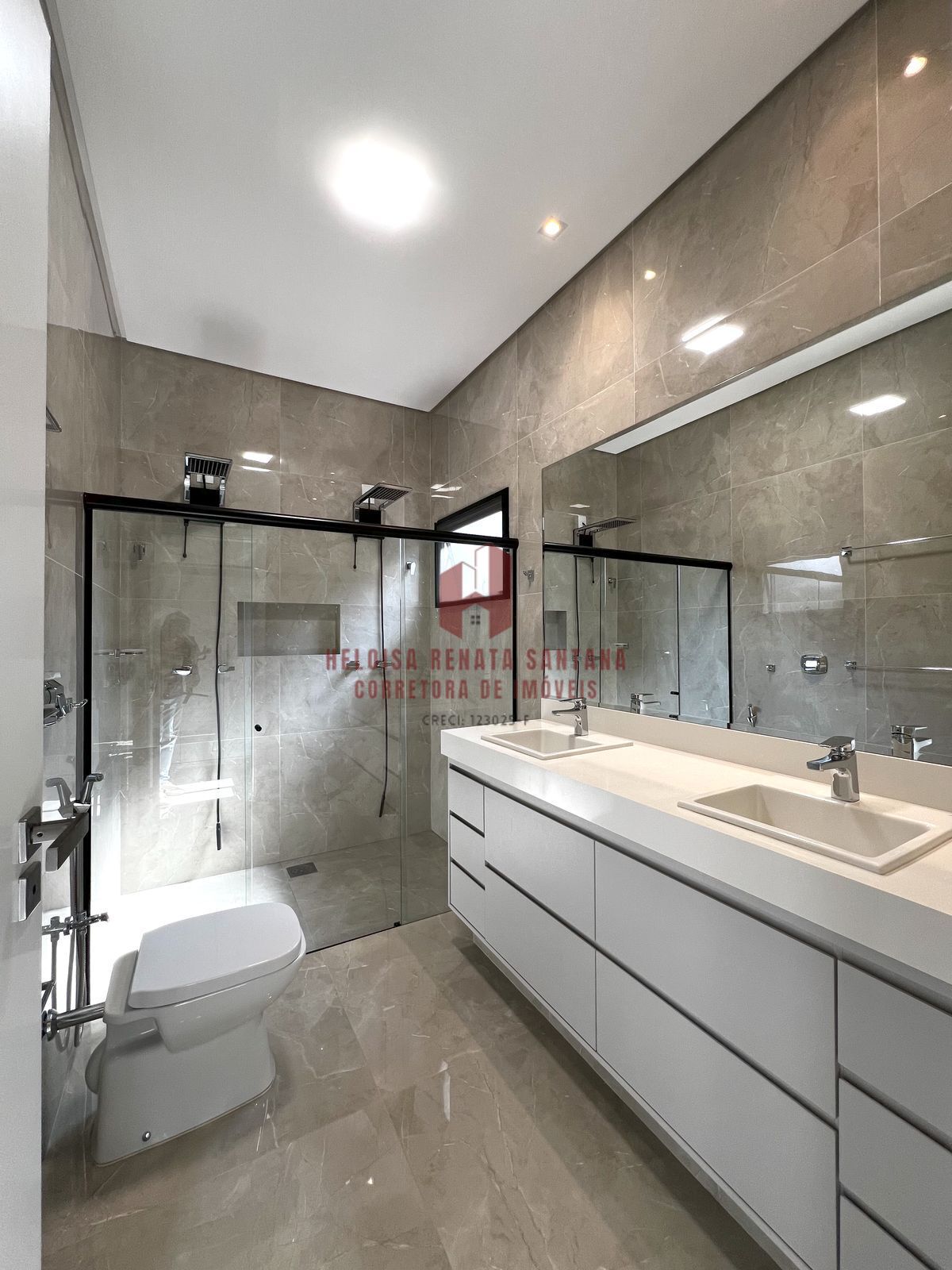 Casa de Condomínio com 3 quartos à venda, 224m² — foto 20 de 26