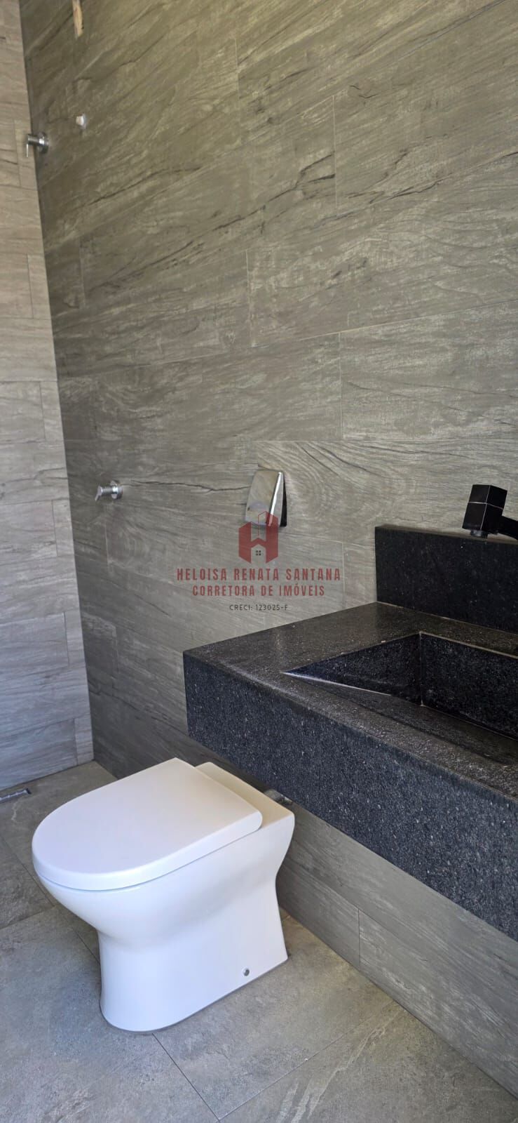 Casa de Condomínio com 3 quartos à venda, 215m² — foto 25 de 33