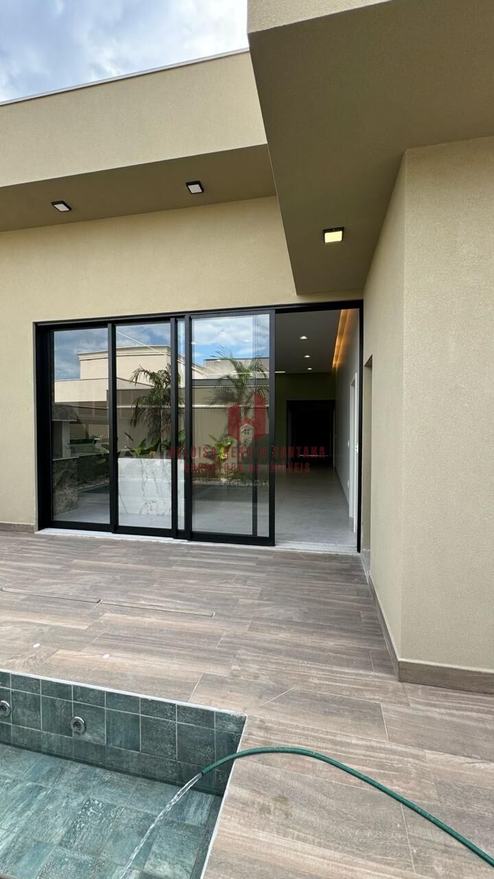 Casa de Condomínio com 3 quartos à venda, 219m² — foto 20 de 28