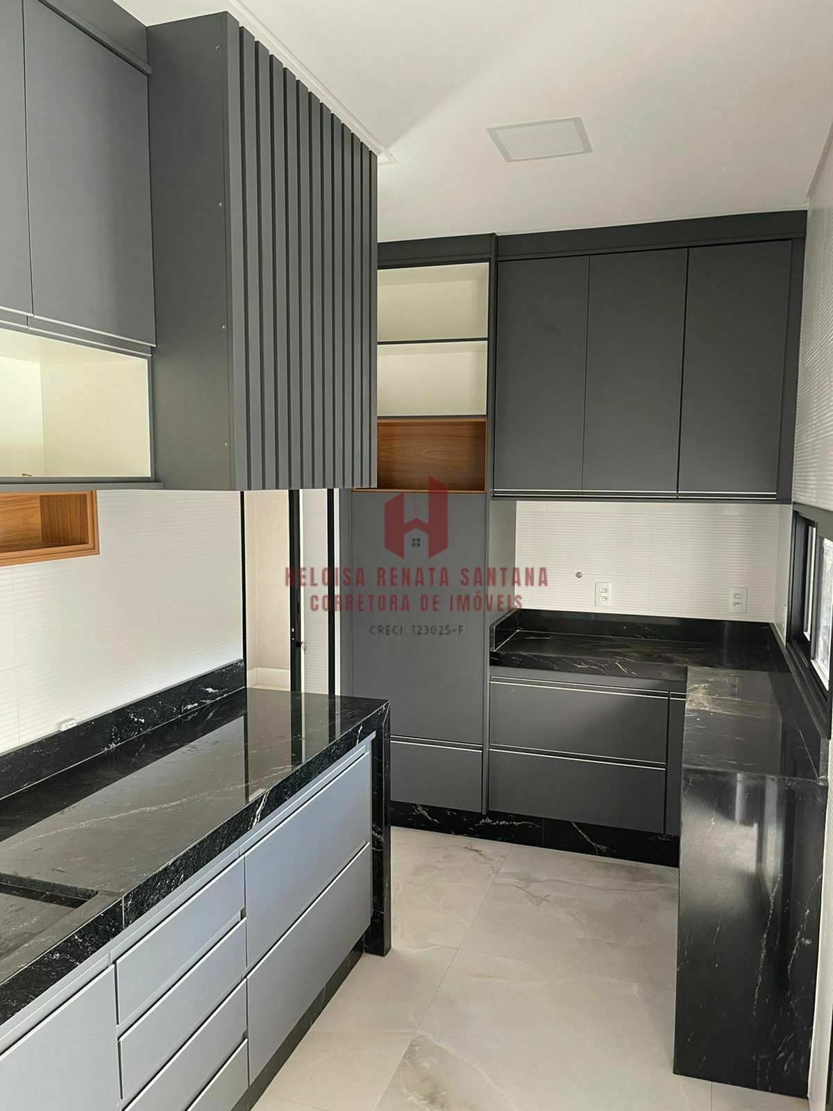 Casa de Condomínio com 3 quartos à venda, 280m² — foto 5 de 28