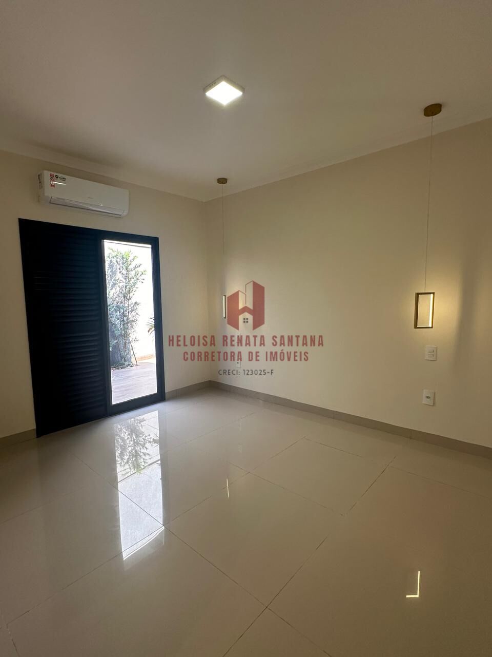 Casa com 3 quartos à venda, 285m² — foto 10 de 16