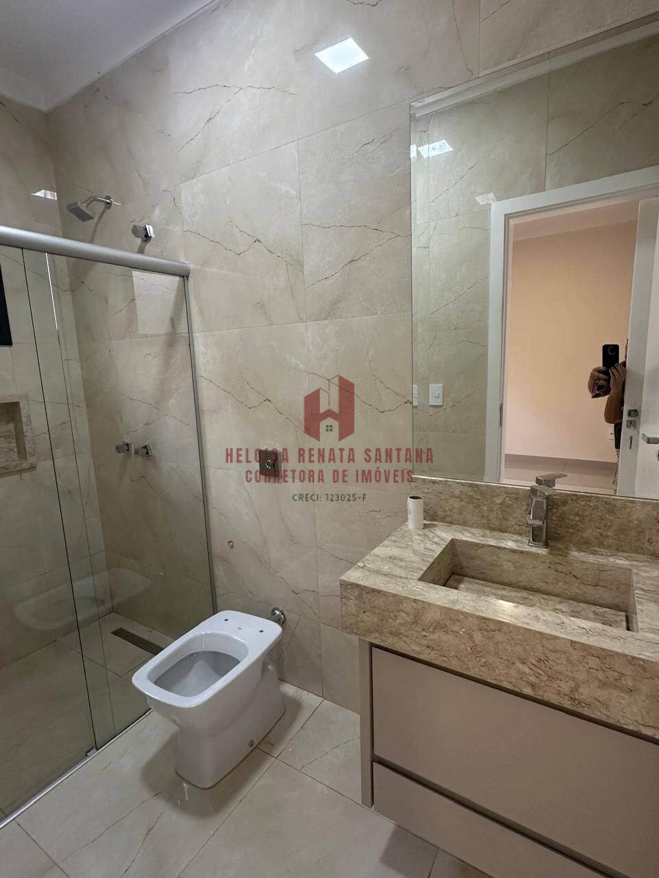 Casa com 3 quartos à venda, 285m² — foto 15 de 16