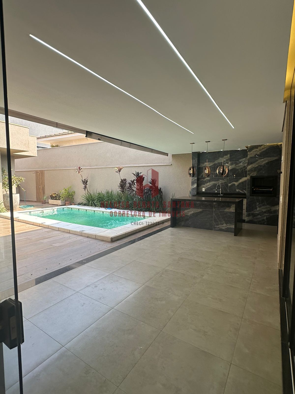 Casa com 3 quartos à venda, 285m² — foto 16 de 16