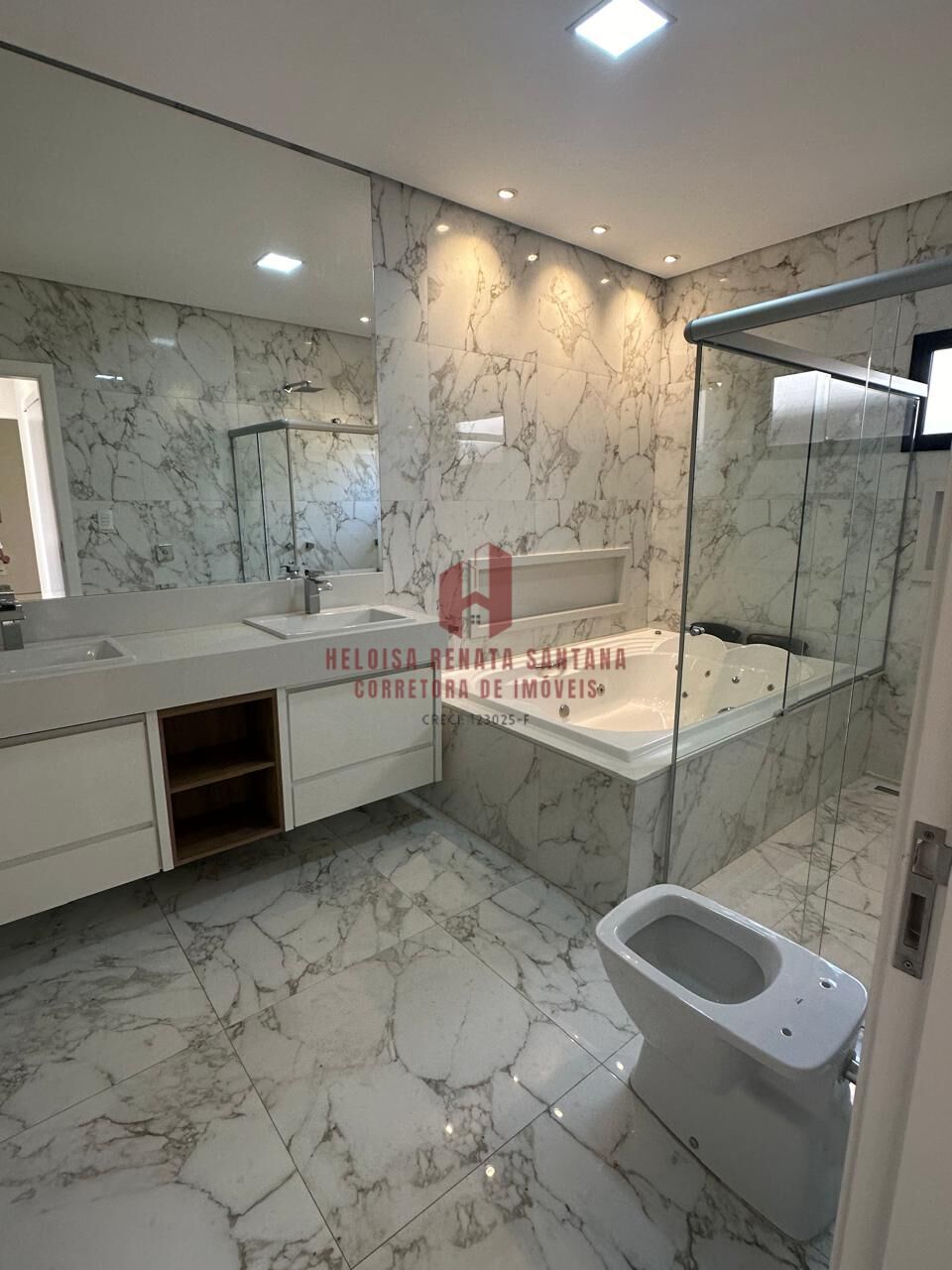 Casa com 3 quartos à venda, 285m² — foto 12 de 16