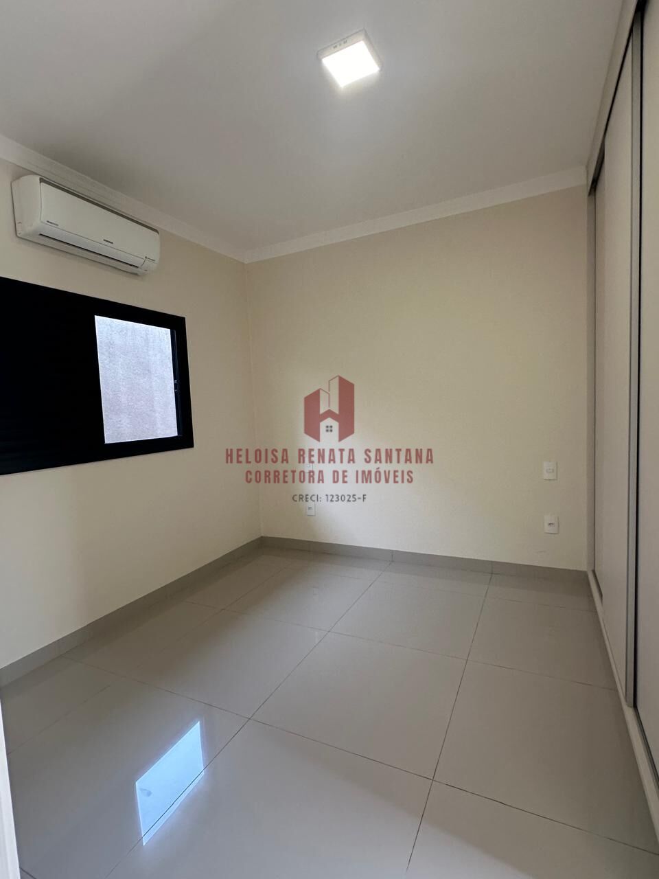 Casa com 3 quartos à venda, 285m² — foto 9 de 16