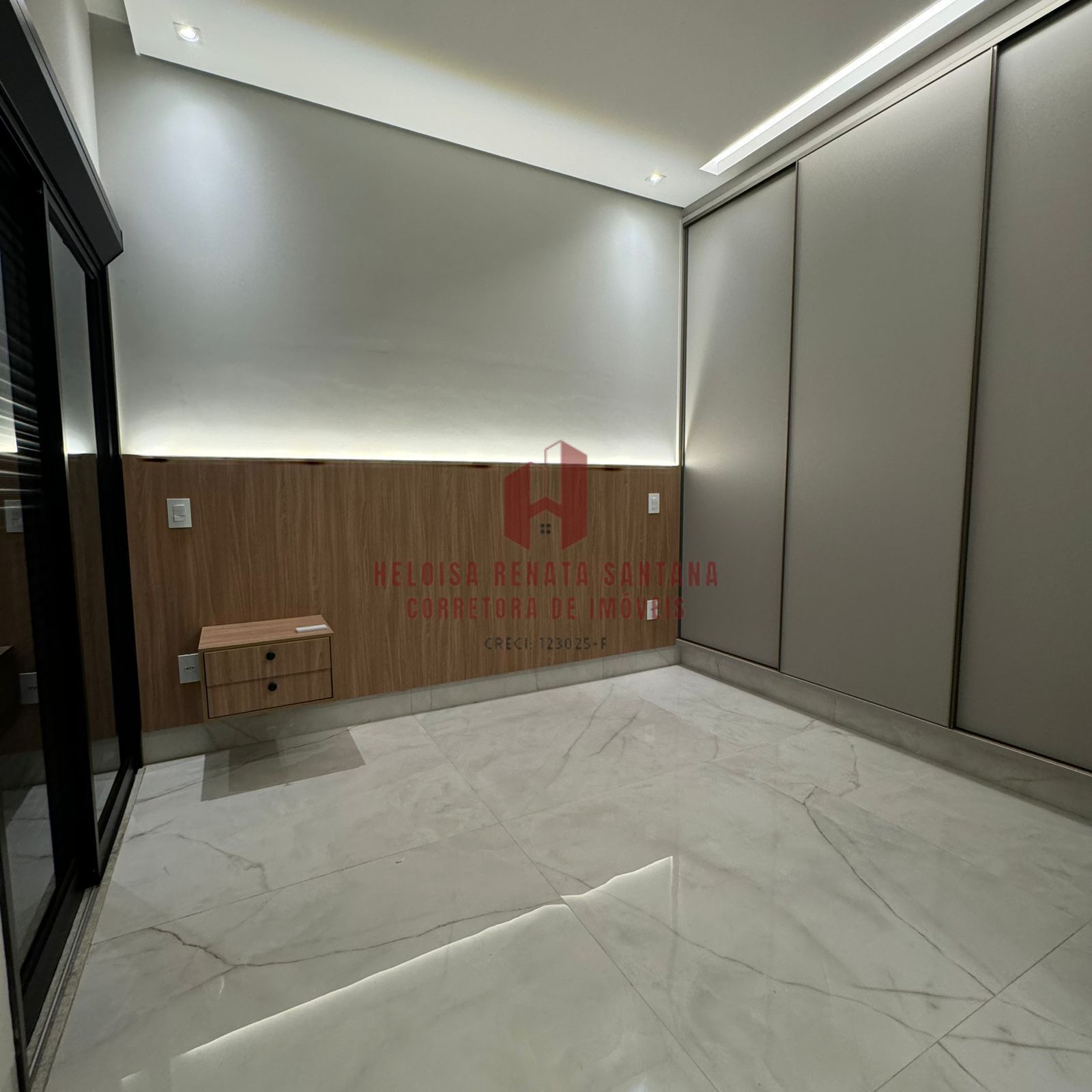 Casa de Condomínio com 4 quartos à venda, 273m² — foto 14 de 21