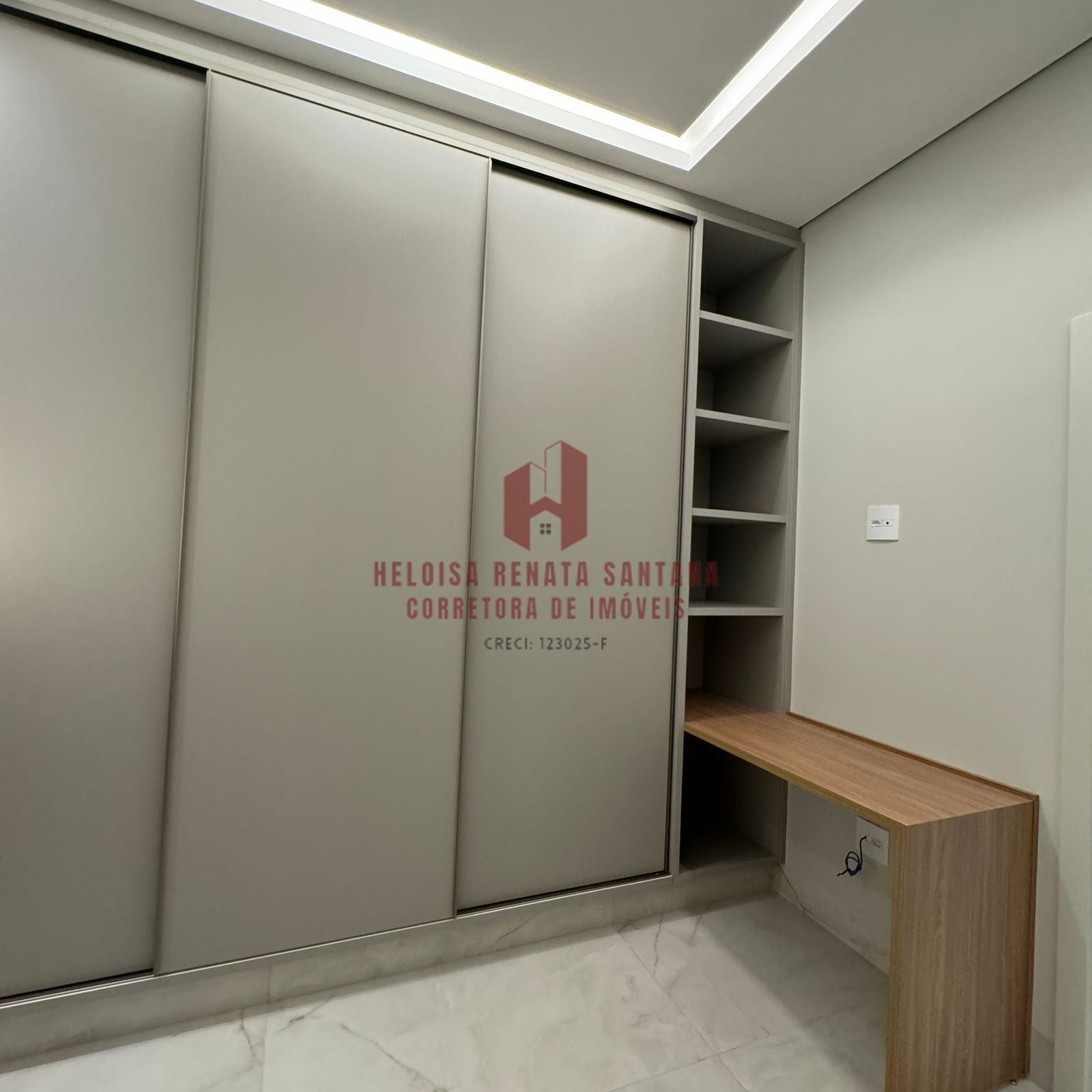 Casa de Condomínio com 4 quartos à venda, 273m² — foto 17 de 21