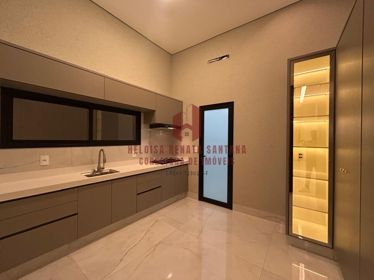 Casa de Condomínio com 3 quartos à venda, 263m² — foto 13 de 25