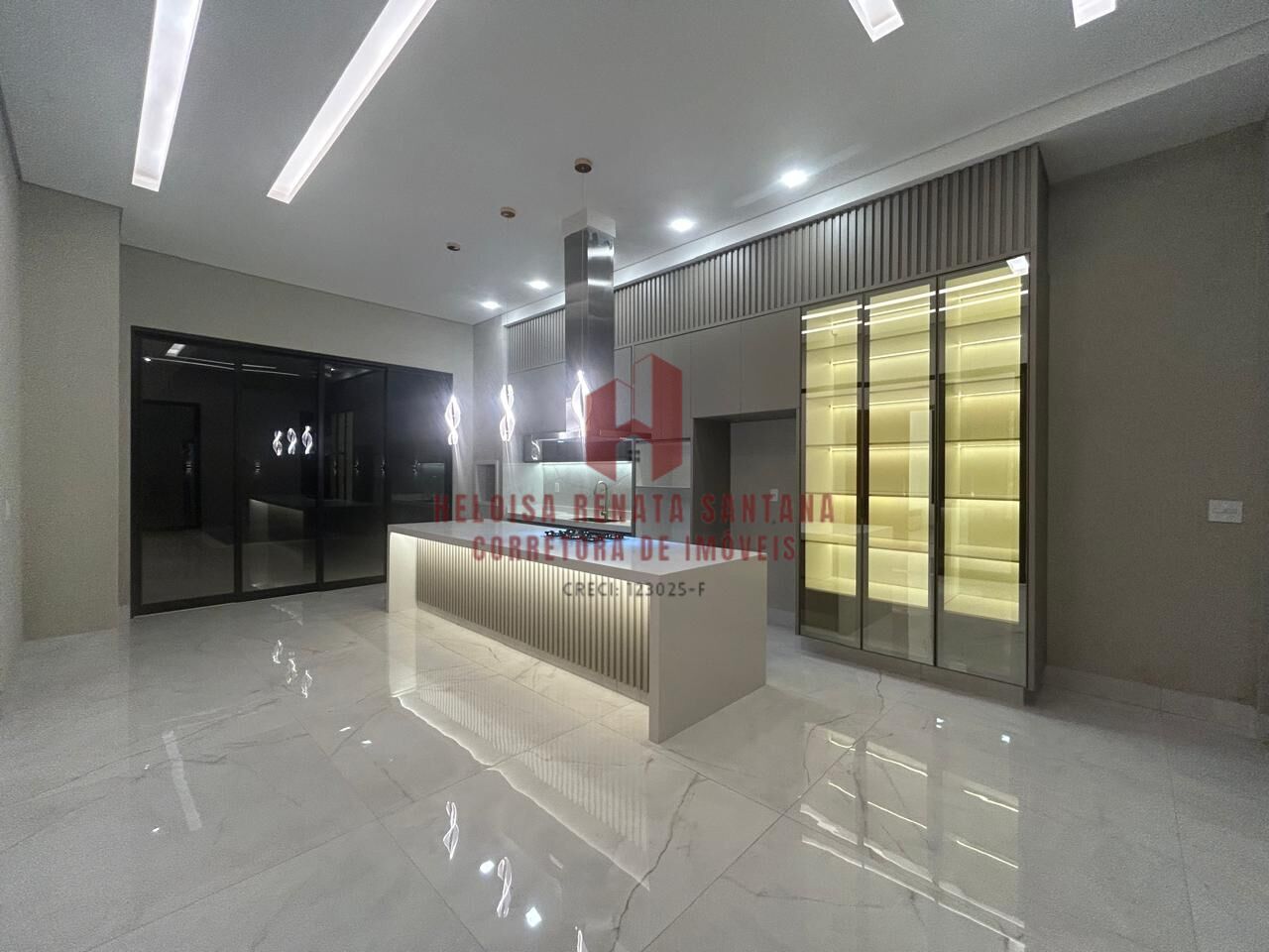 Casa de Condomínio com 3 quartos à venda, 263m² — foto 9 de 25