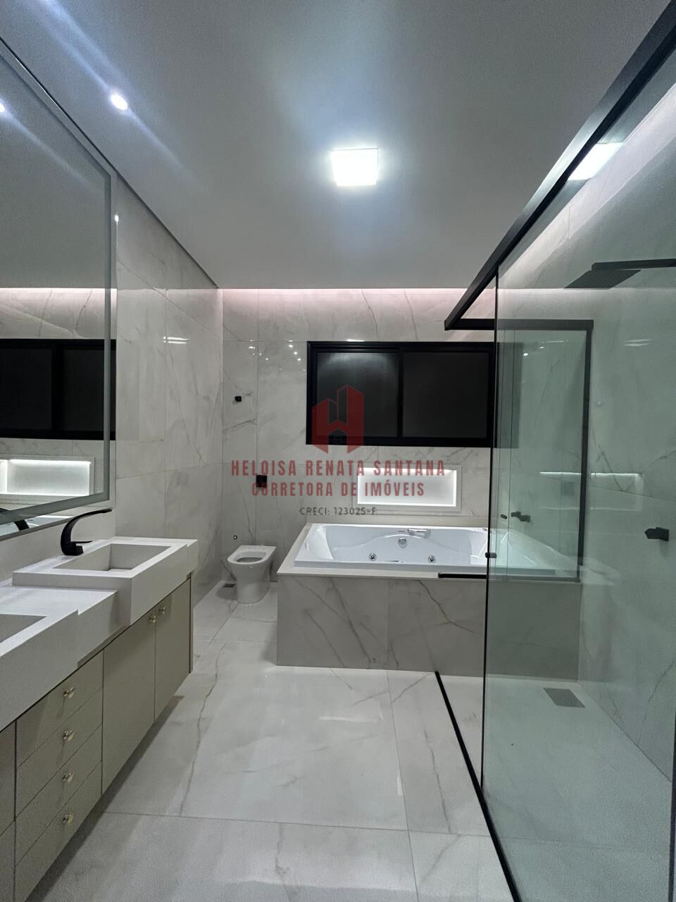 Casa de Condomínio com 3 quartos à venda, 263m² — foto 18 de 25