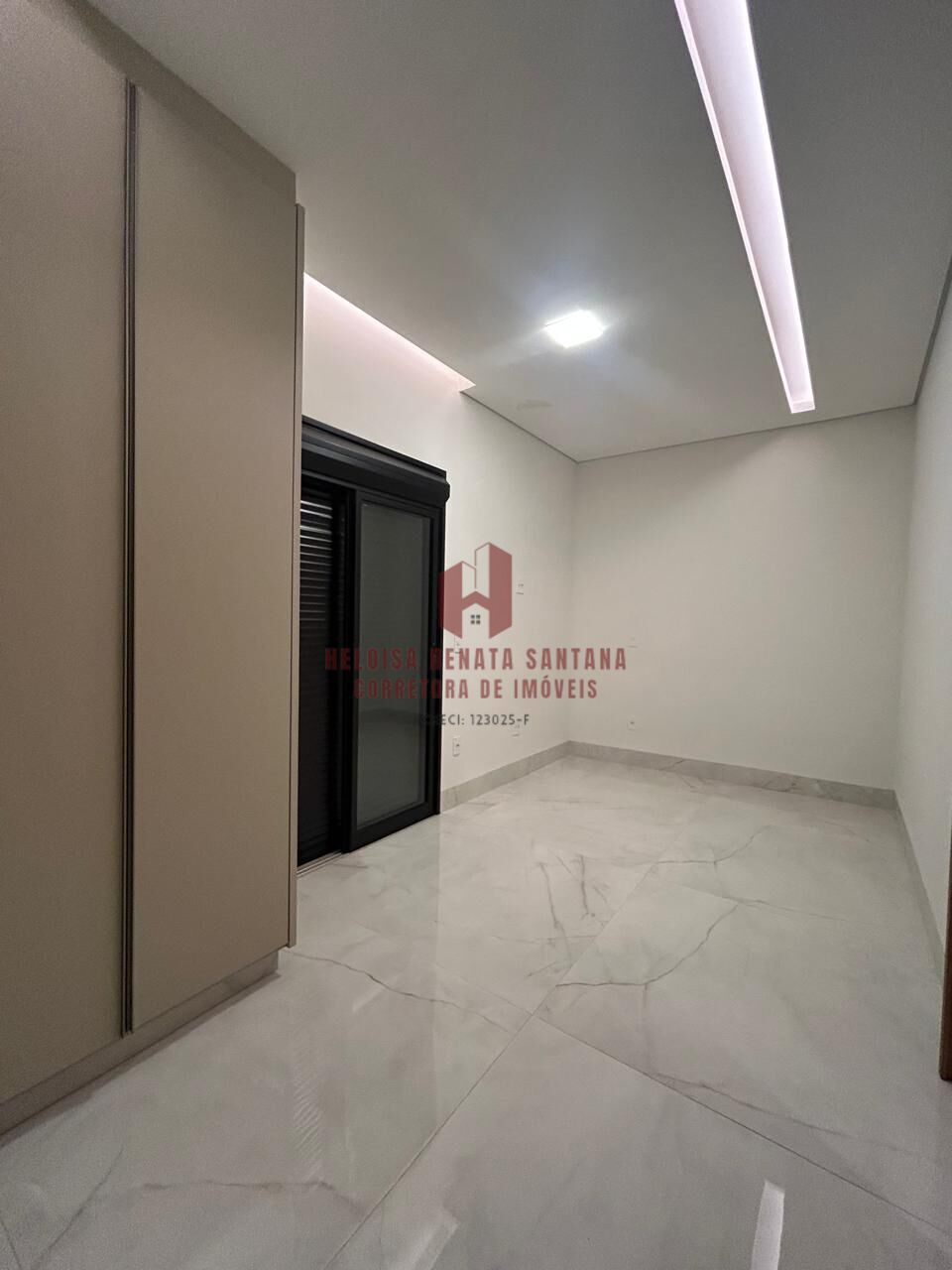 Casa de Condomínio com 3 quartos à venda, 263m² — foto 21 de 25