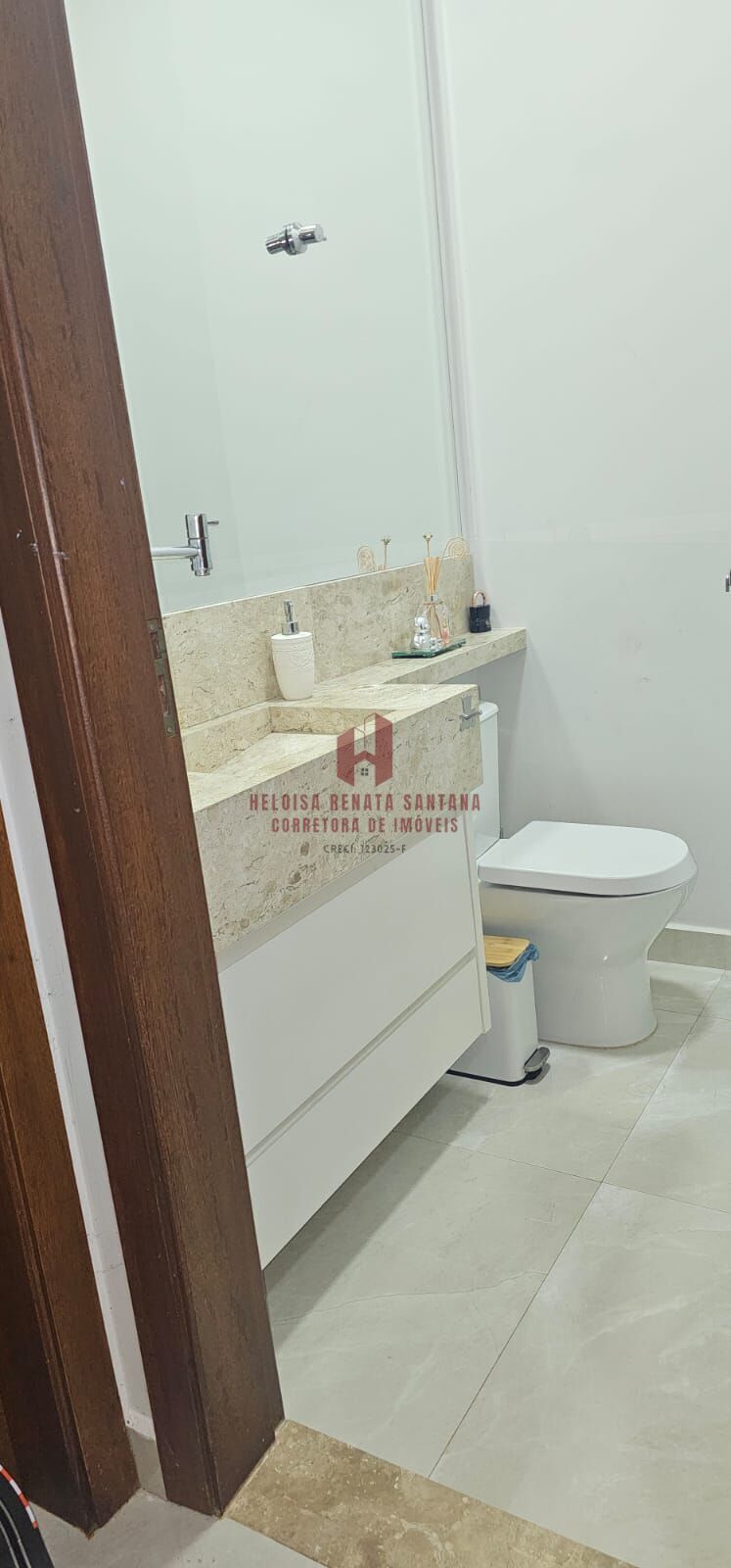Casa de Condomínio com 3 quartos à venda, 300m² — foto 7 de 10