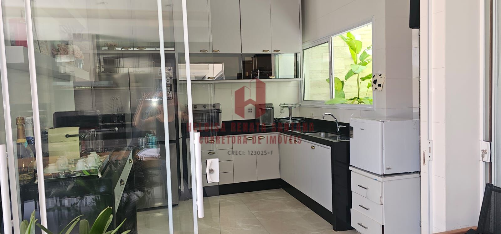 Casa de Condomínio com 3 quartos à venda, 300m² — foto 6 de 10