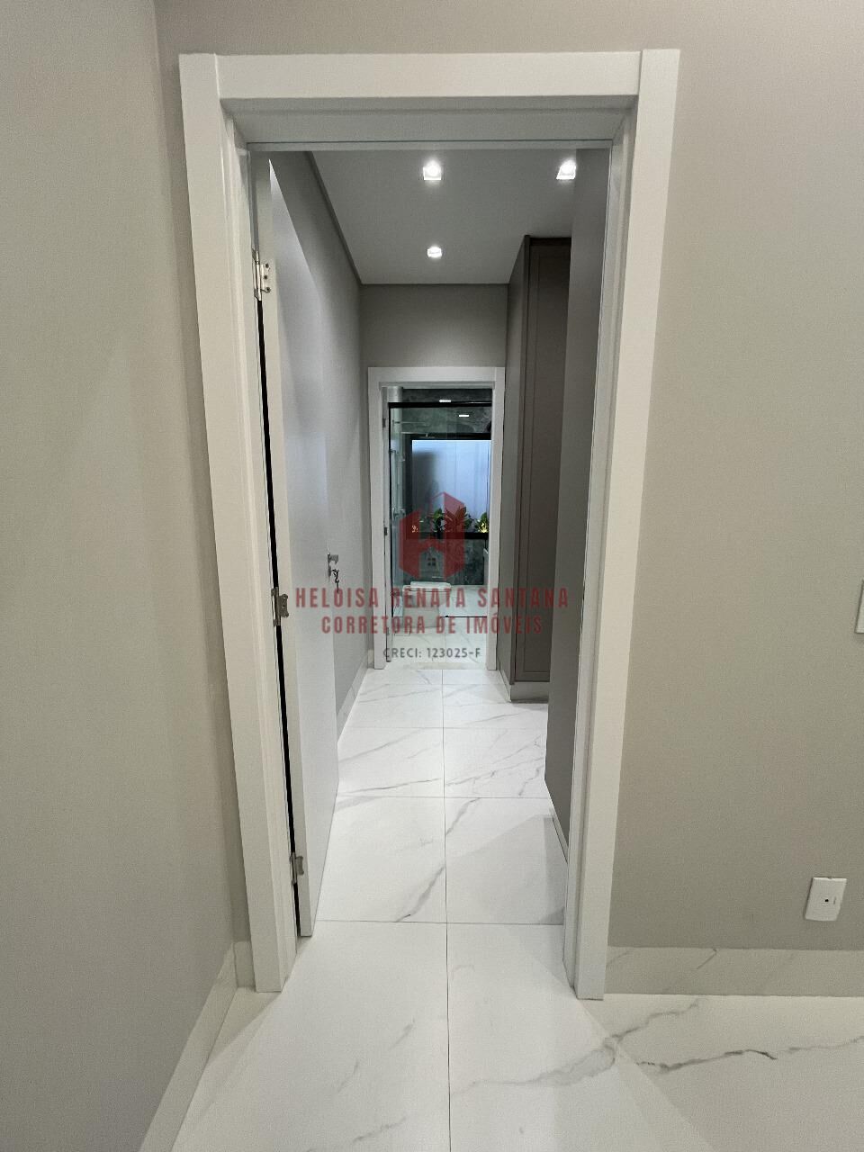 Casa de Condomínio com 3 quartos à venda, 220m² — foto 12 de 25