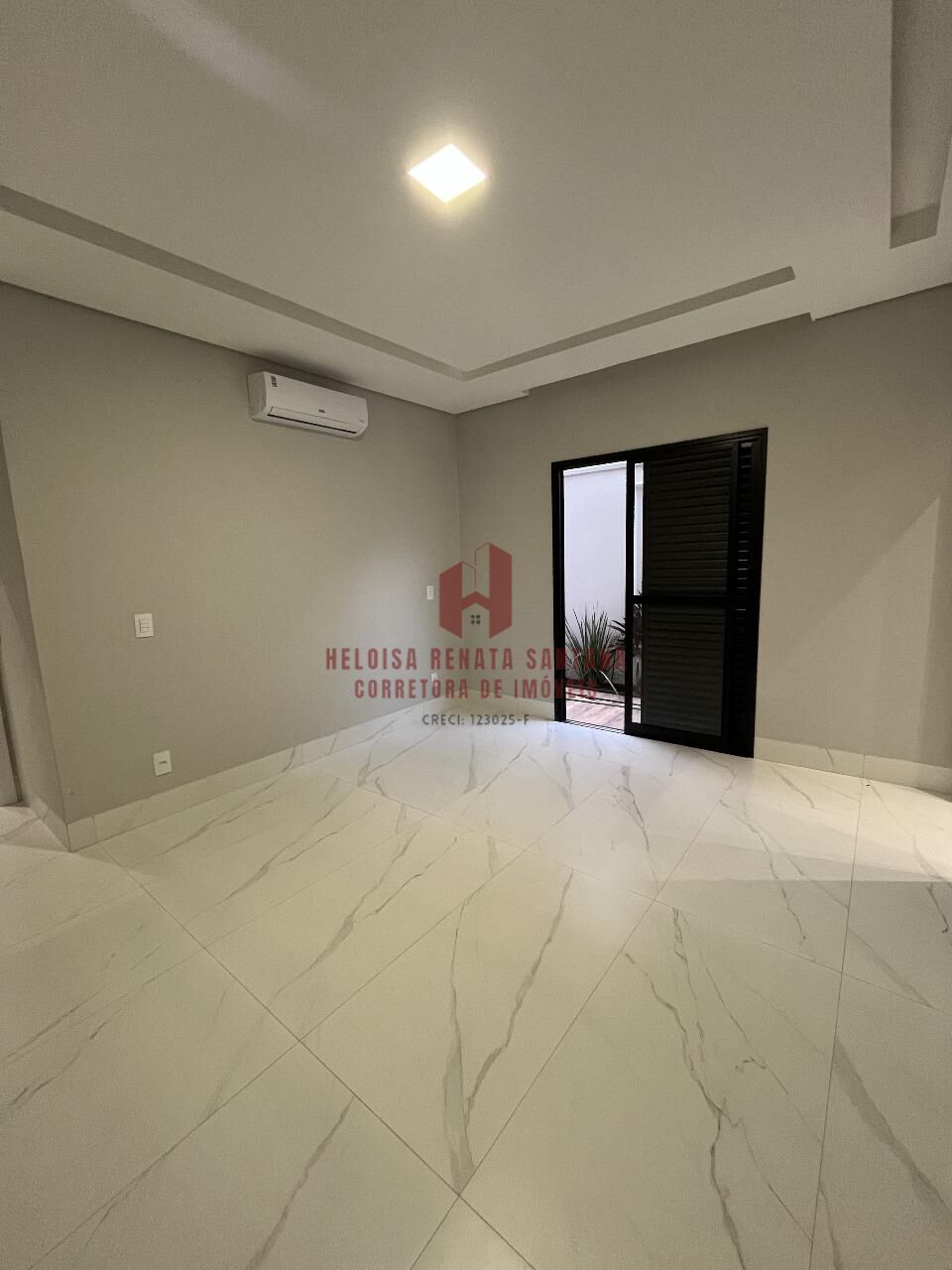 Casa de Condomínio com 3 quartos à venda, 220m² — foto 17 de 25
