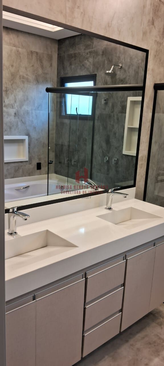 Casa de Condomínio com 3 quartos à venda, 210m² — foto 25 de 33