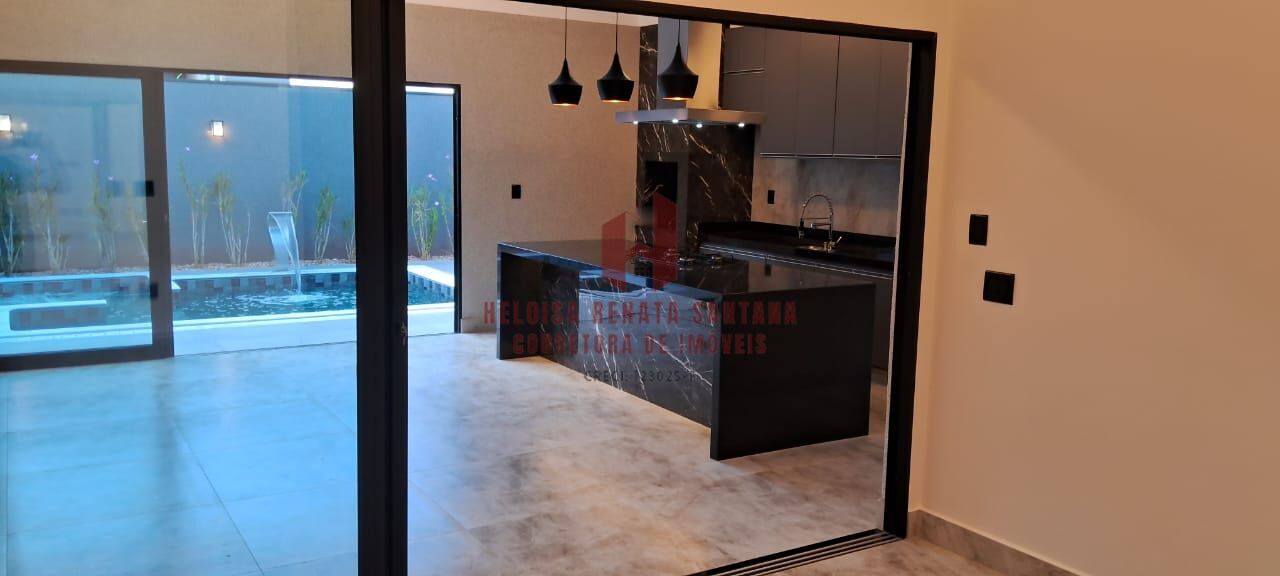 Casa de Condomínio com 3 quartos à venda, 210m² — foto 12 de 33