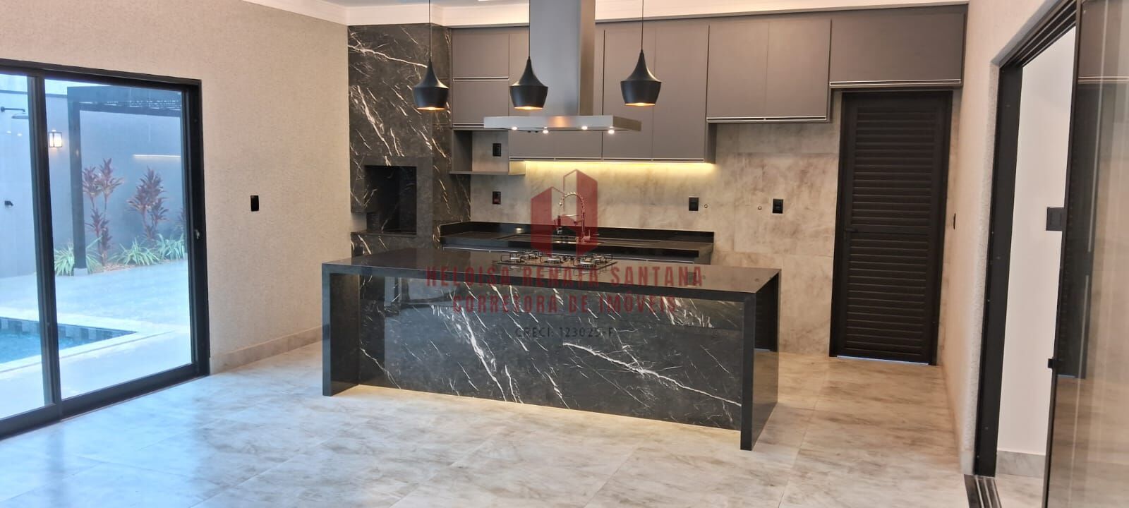 Casa de Condomínio com 3 quartos à venda, 210m² — foto 11 de 33