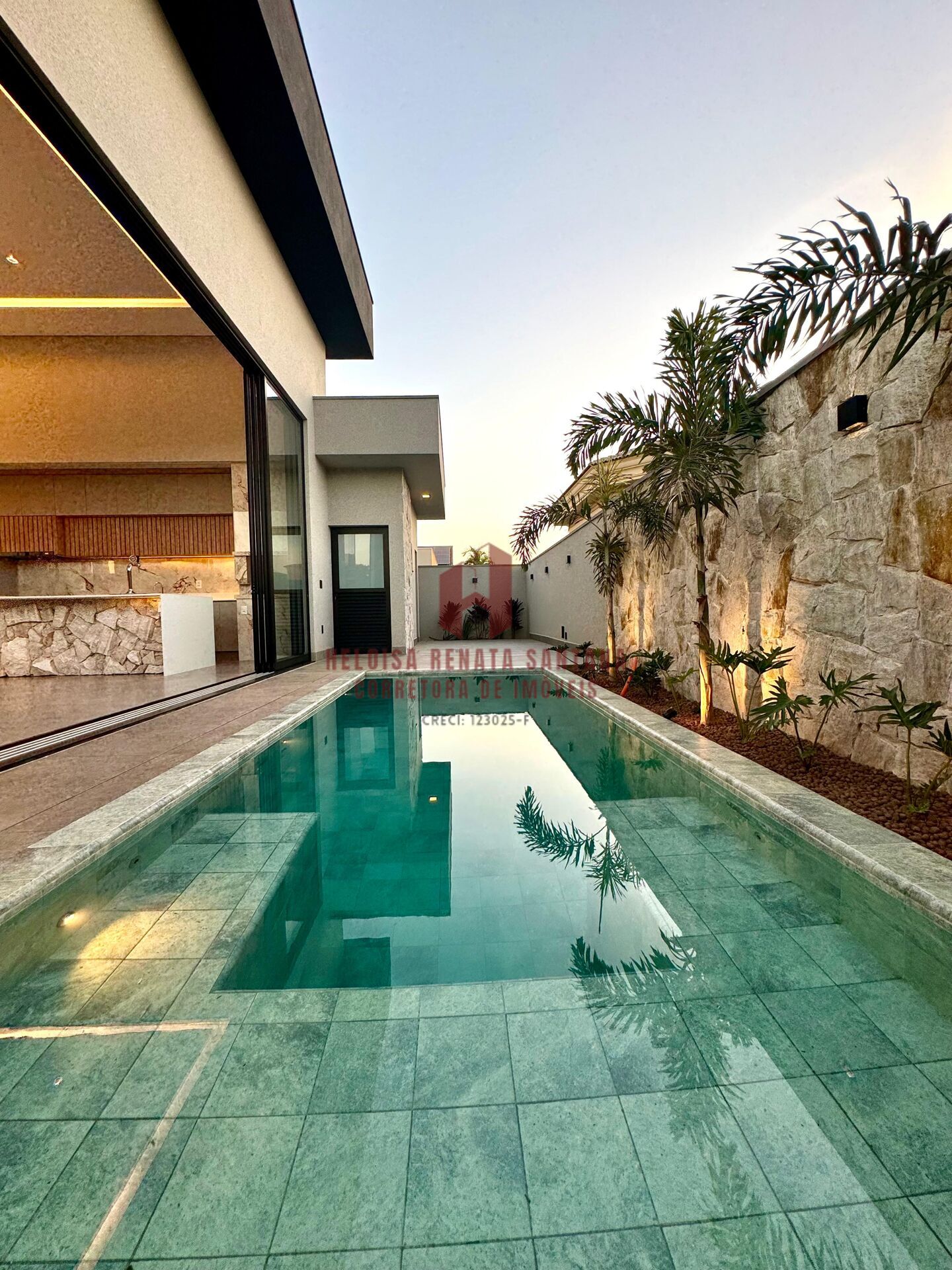 Casa de Condomínio com 4 quartos à venda, 279m² — foto 16 de 16