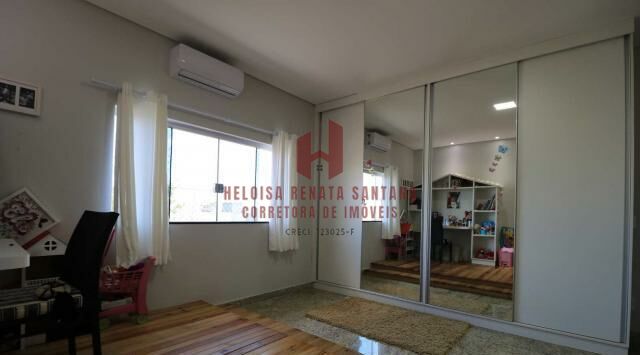Casa de Condomínio com 4 quartos à venda, 250m² — foto 14 de 32