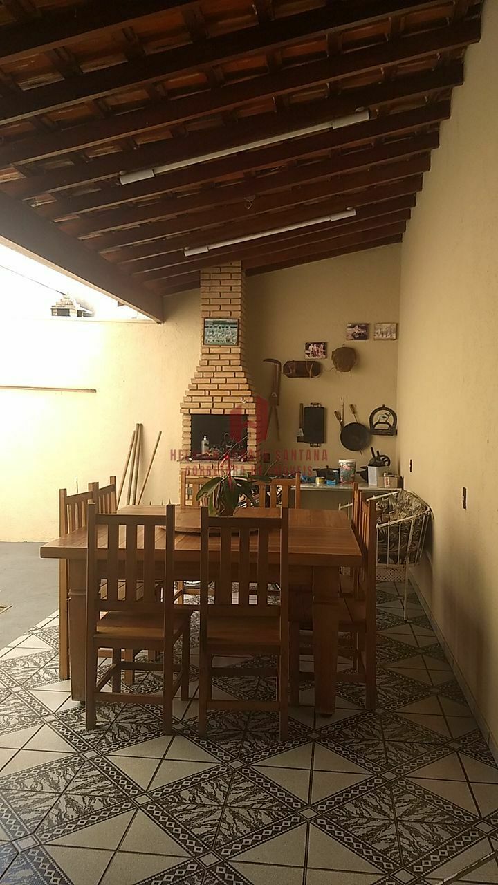 Casa com 3 quartos à venda, 254m² — foto 15 de 16