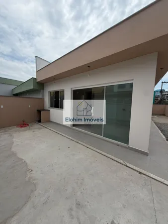 Casa à venda no bairro Aroeira em Macaé/RJ
