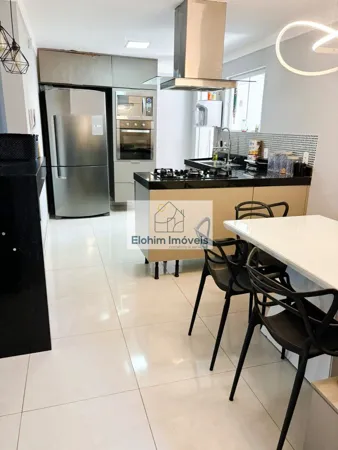 Apartamento à venda no bairro Cancela Preta em Macaé/RJ