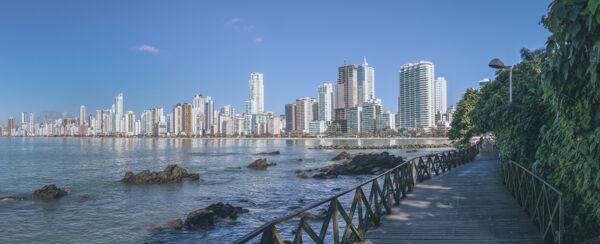 LITORAL CATARINENSE SE DESTACA POR SUA VALORIZAÇÃO, ATRAINDO INVESTIDORES DO MUNDO.