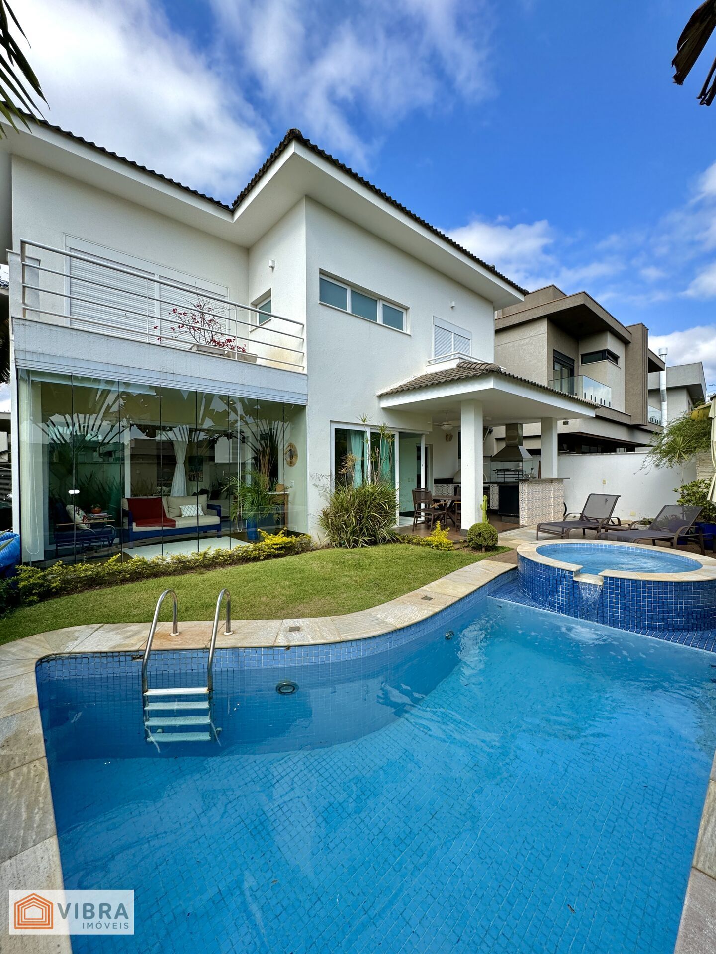 Casa à venda no bairro Alphaville em Santana de Parnaíba/SP