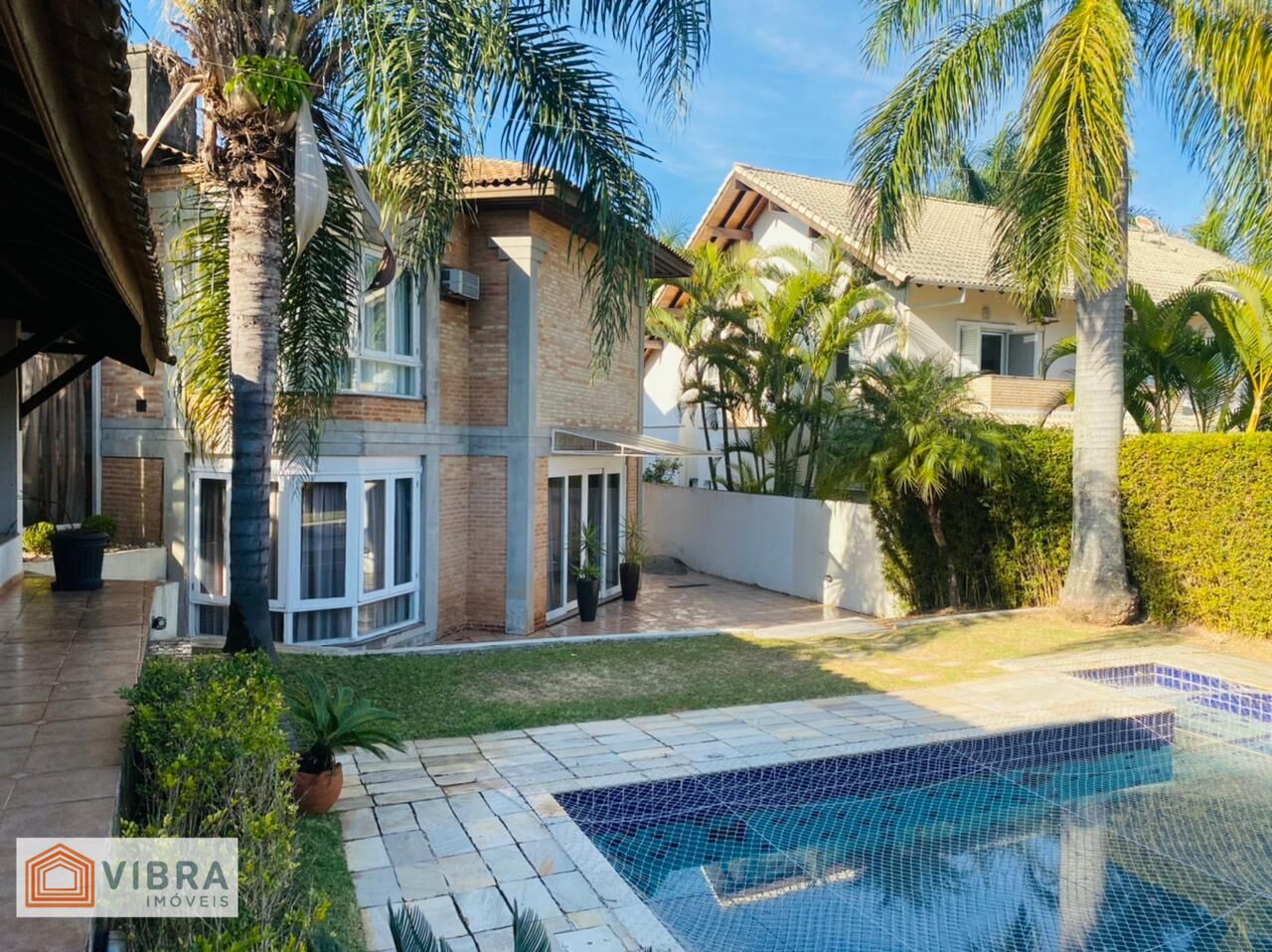Casa à venda no bairro Alphaville em Santana de Parnaíba/SP