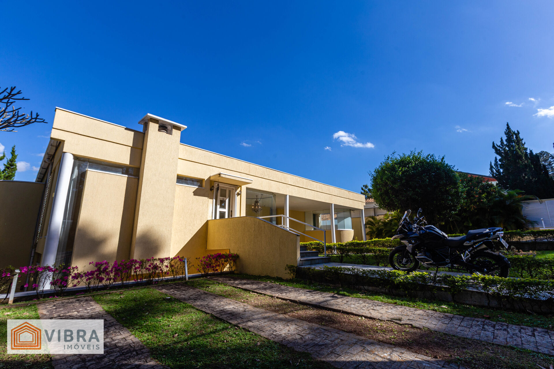 Casa à venda no bairro Alphaville em Santana de Parnaíba/SP