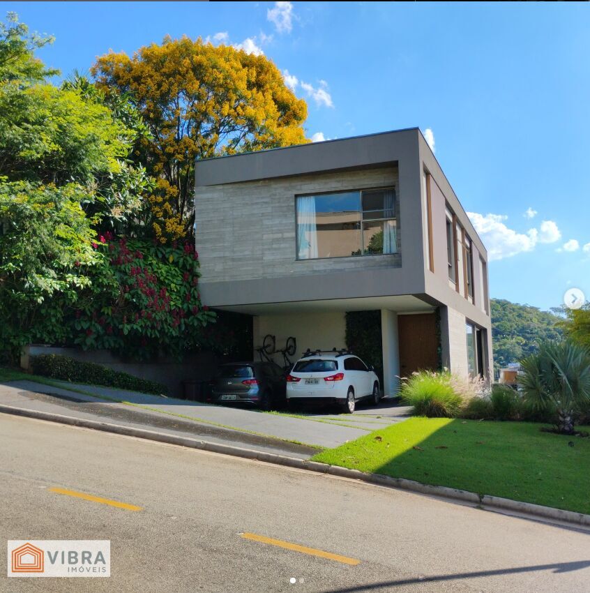 Casa à venda no bairro Gênesis 2 em Santana de Parnaíba/SP